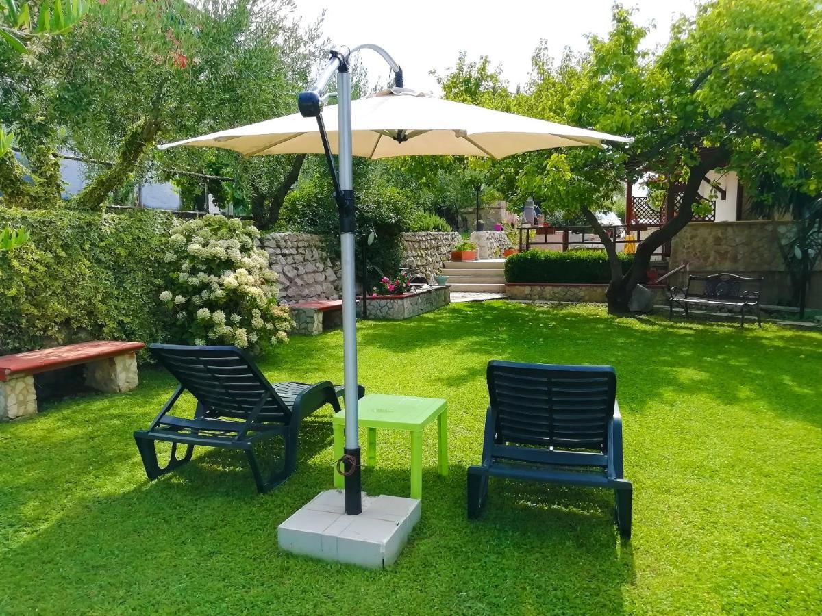 B&B Maison Villa Vittorio Avella Eksteriør bilde